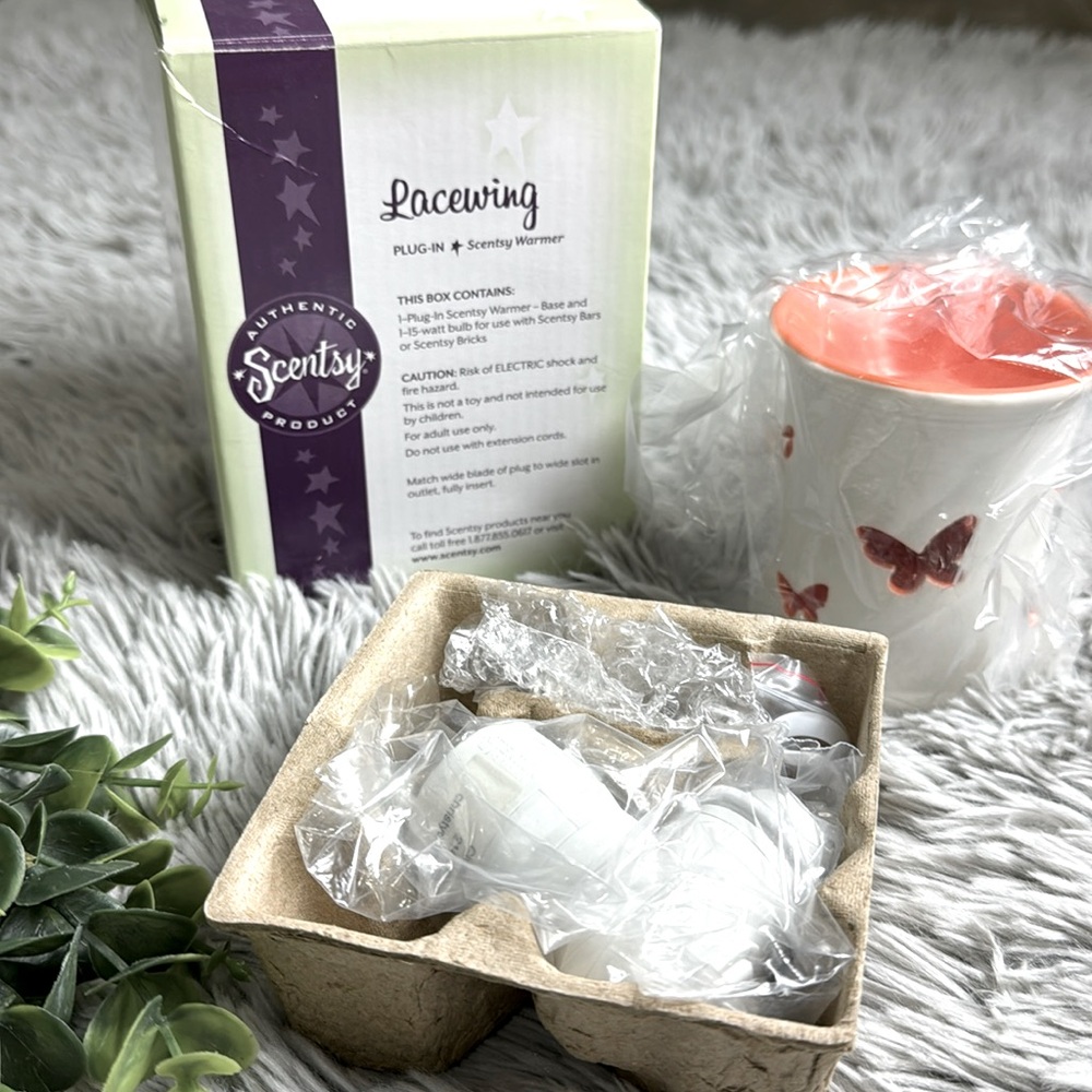NWT scentsy lacewing butterfly plug in wax warmer